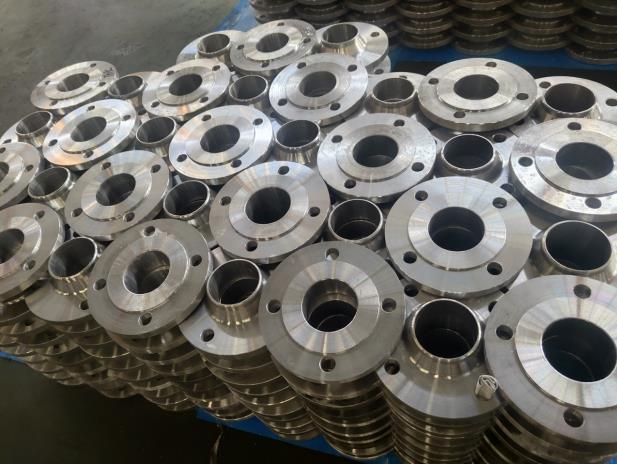 Гореща разпродажба! Добре дошли да поръчате DIN2632 PN10 RF Weld Neck Flange въглеродна стомана A105 S235JR!